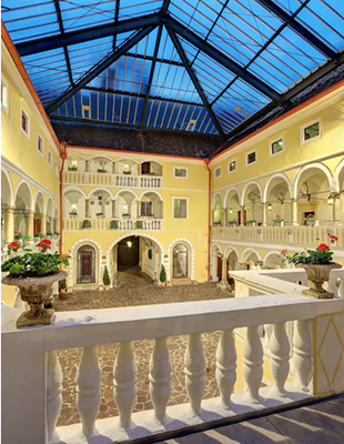 The Ritz-Carlton, Vienna